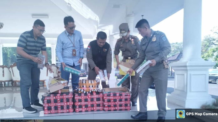 Satpol PP dan Bea Cukai Amankan Rokok Ilegal Siap Edar di Kota Banjar