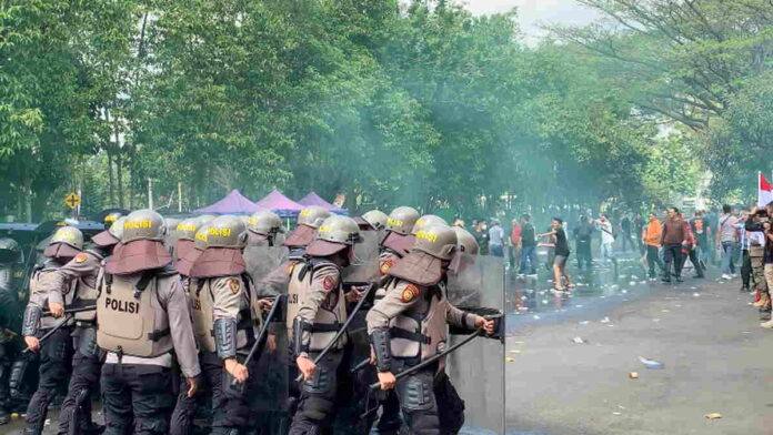 Demo Pilkada di Islamic Center Berakhir Ricuh, Polres Ciamis Bisa Kendalikan Situasi