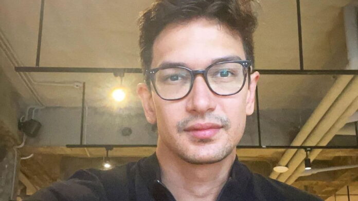Dimas Beck Buka Suara Terkait Hubungannya dengan Bella