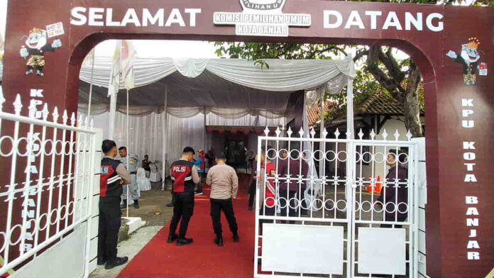 Hari Pertama Pendaftaran Pilkada di KPU Kota Banjar