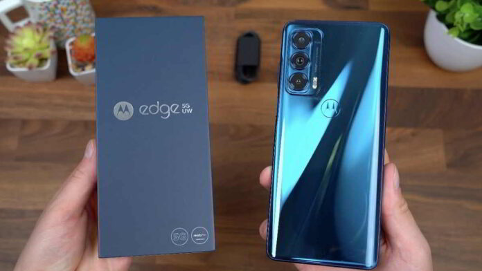 Motorola Edge+ 5G UW, Menerima Pembaruan Android 14