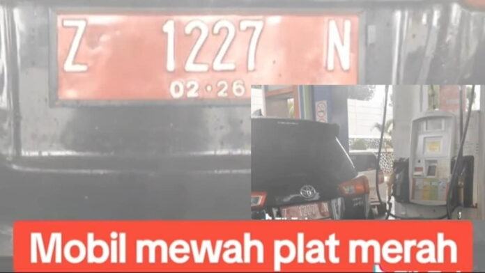 Viral Video Mobil Plat Merah Isi BBM Pertalite di Tasikmalaya