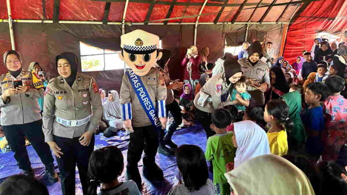 Banyak Anak Trauma Terdampak Gempa, Polres Garut Arahkan Polwan Bantu Pulihkan Psikis Korban