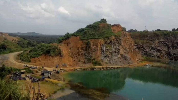 Danau Quarry Jayamix, Wisata Danau Buatan di Bogor