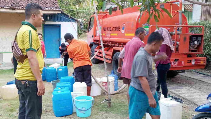 Kemarau Masih Terjadi di Ciamis, BPBD Mulai Distribusikan Air Bersih kepada Warga