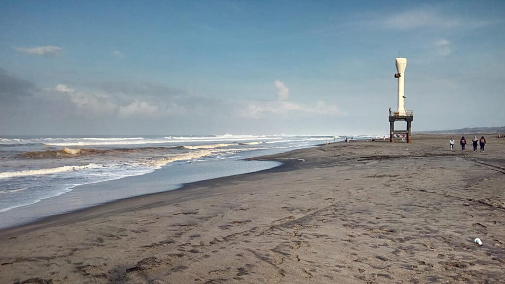 Pantai Apra Cianjur, Keindahan Alam yang Penuh Sejarah