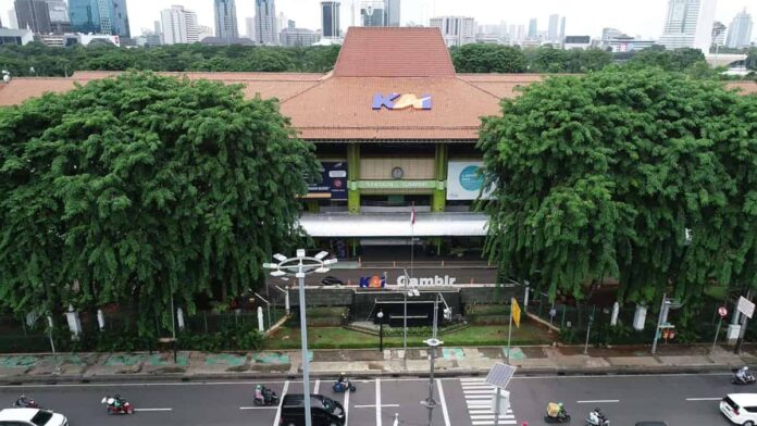 Sejarah Stasiun Gambir, Ikon Transportasi Jakarta