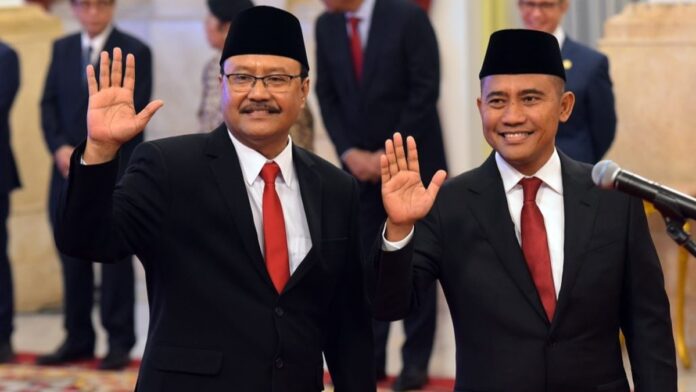 Jokowi Reshuffle Kabinet