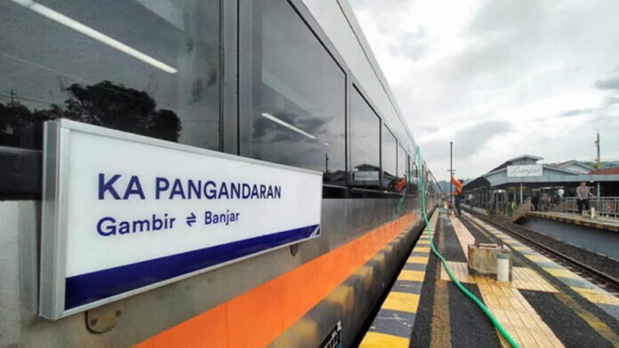 Kereta Wisata Banjar-Pangandaran