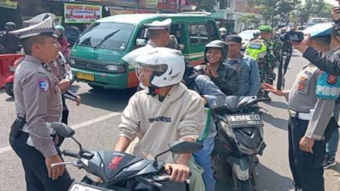 operasi kepolisian