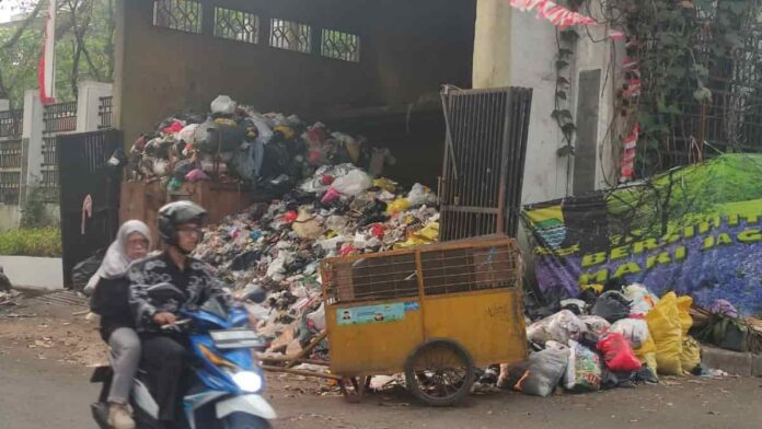 strategi kurangi eban sampah