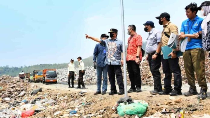 Mengurangi pembuangan sampah ke TPPAS Sarimukti