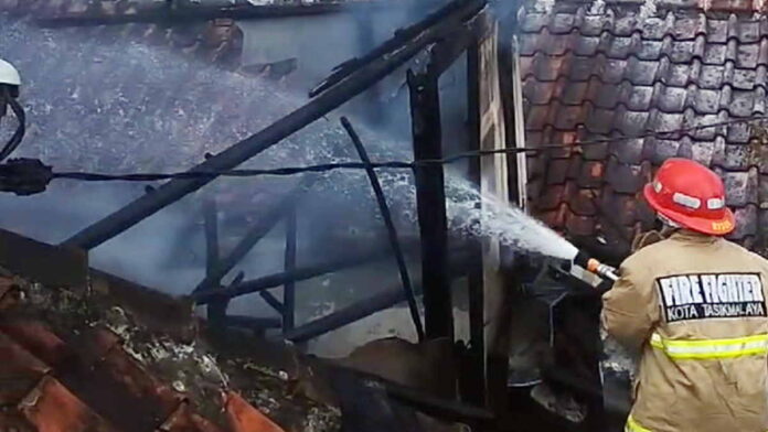 Rumah di Kota Tasikmalaya Terbakar, Diduga Pemicu Korsleting Listrik