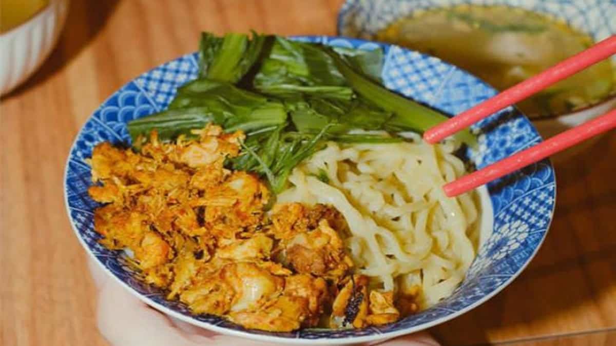 Bakmie Tjo Kin di Bandung Ini Bumbu Khas Pedas Gurihnya Dijamin Bikin Nagih