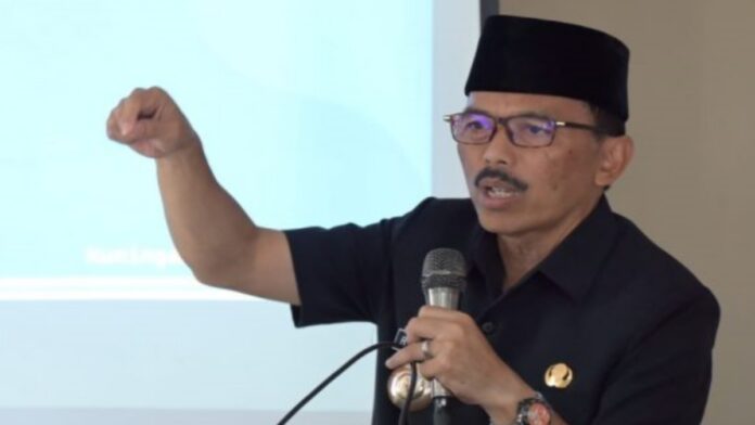 Kepala Bakesbangpol Jawa Barat