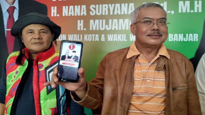 Wajah Paslon Nomor Urut 01 Pilkada Kota Banjar ditutup stiker