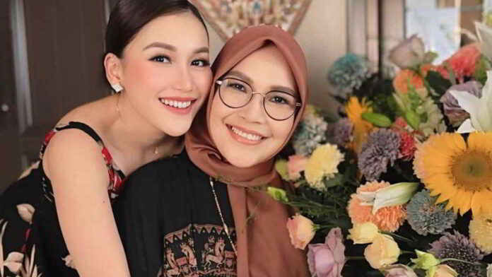 Bisnis Ayu Ting Ting
