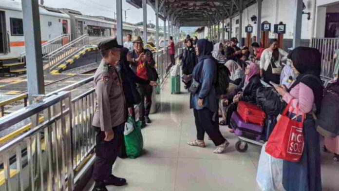 Kereta Api Pangandaran