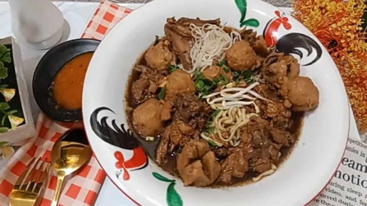 Bakso Comberan Khas Depok Beda dari yang Lain, Kuah Gelap dan Keruh Justru Bikin Ketagihan