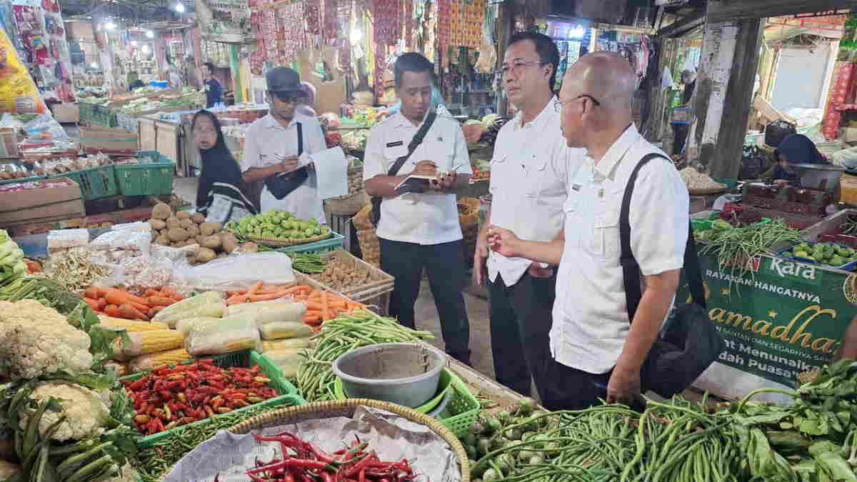 Beberapa Bahan Pokok Alami Kenaikan Harga Jelang Nataru, DKUKMP Ciamis Pastikan Stok Aman