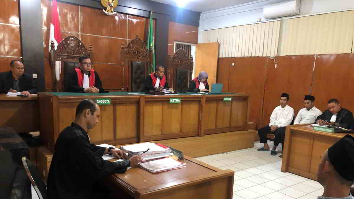 Guru Ngaji Asal Garut yang Dituduh Aniaya Ormas Jalani Sidang, Keluarga Bantah Lakukan Pengeroyokan