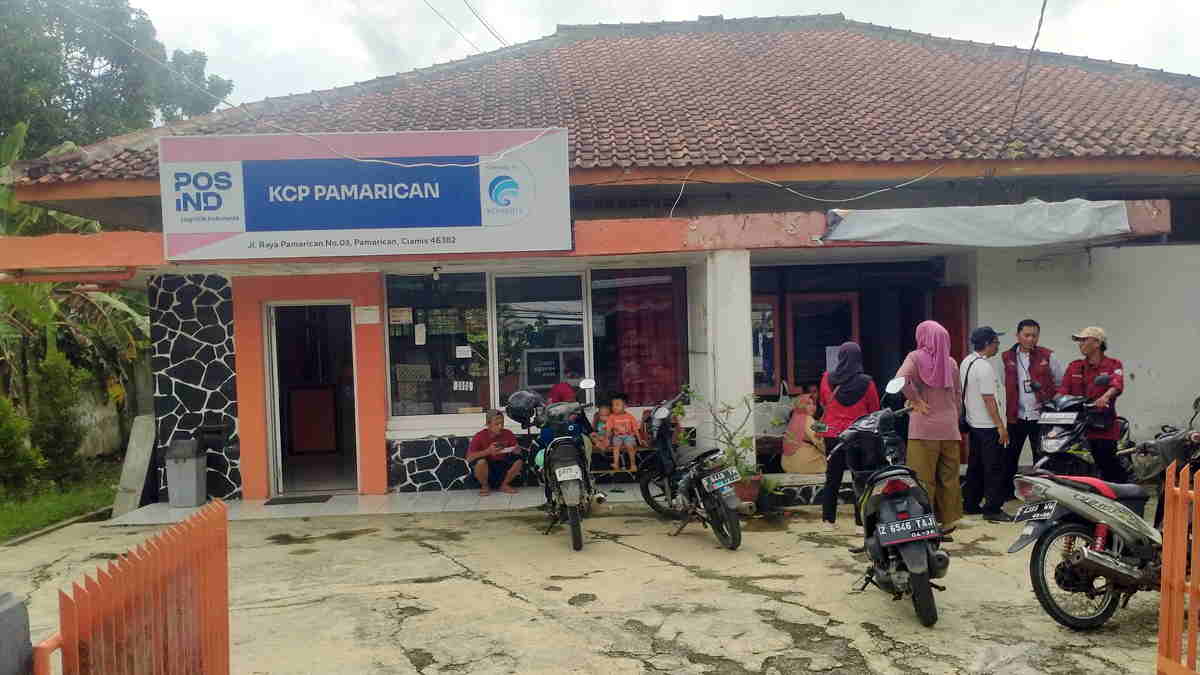 Pencairan PKH di Kantor Pos Pamarican Ciamis Tidak Bisa Diwakilkan, Perwakilan Keluarga Penerima Kecewa