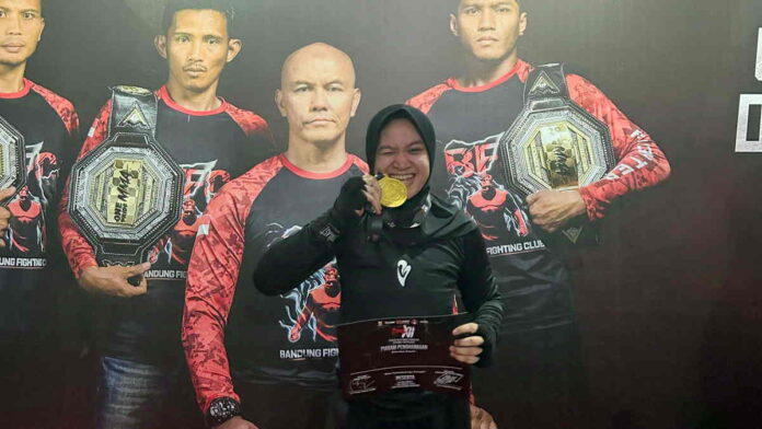 Raih Emas di Duel XII Bandung Fighting Club, Rania Salsabila Harumkan Sumedang