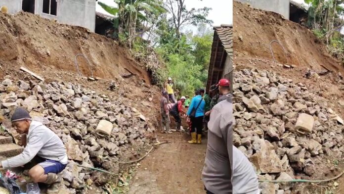 Rumah Kusminah di Panawangan Ciamis terancam longsor