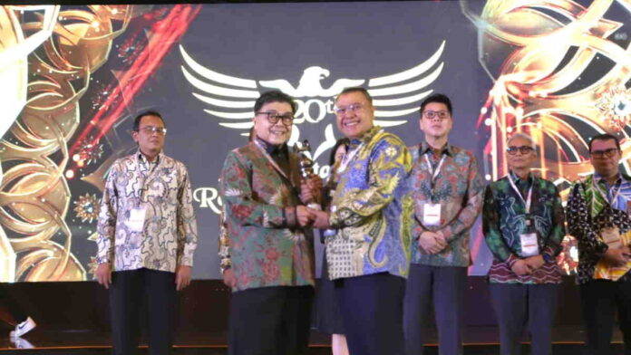 bank bjb Raih Platinum Rank di Ajang ASRRAT 2024