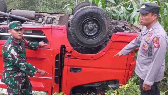 Truk Bermuatan Sayur