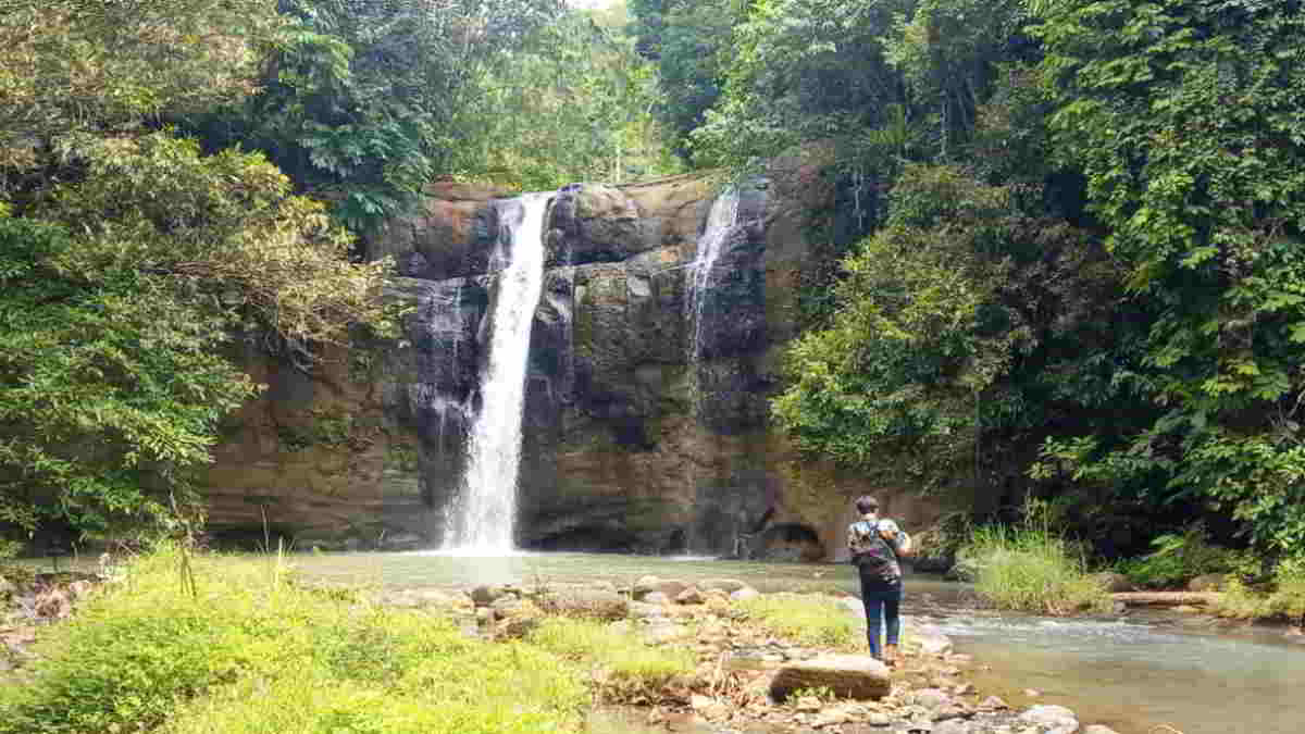 Menikmati Keindahan Alam Curug Luhur di Sidamulih Pangandaran