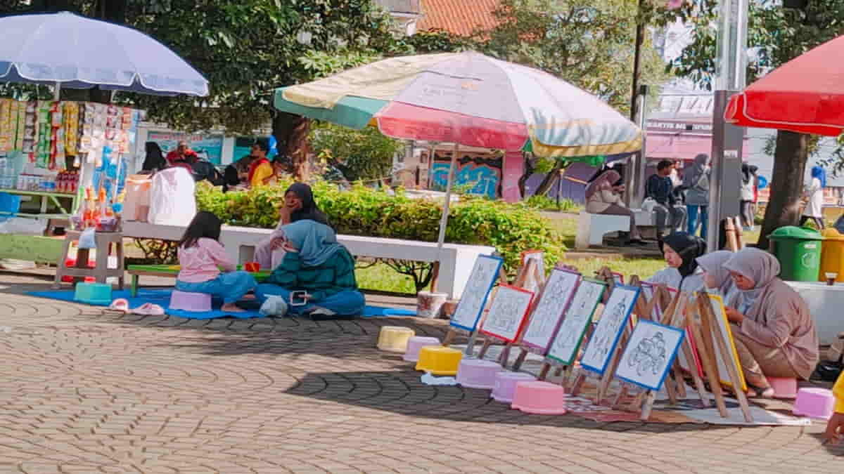 Liburan Low Budget di Alun-Alun Ciamis: Anak Riang, Orang Tua Senang