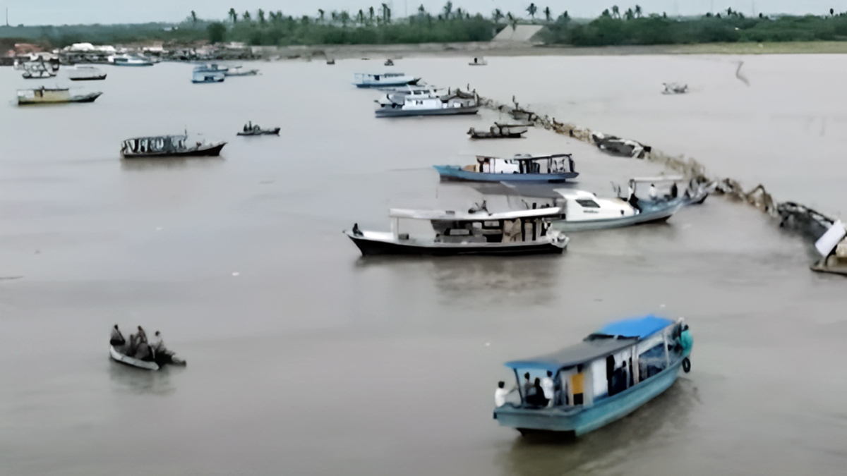 TNI, KKP dan Nelayan Kembali Bongkar Pagar Laut di Pantai Utara Tangerang