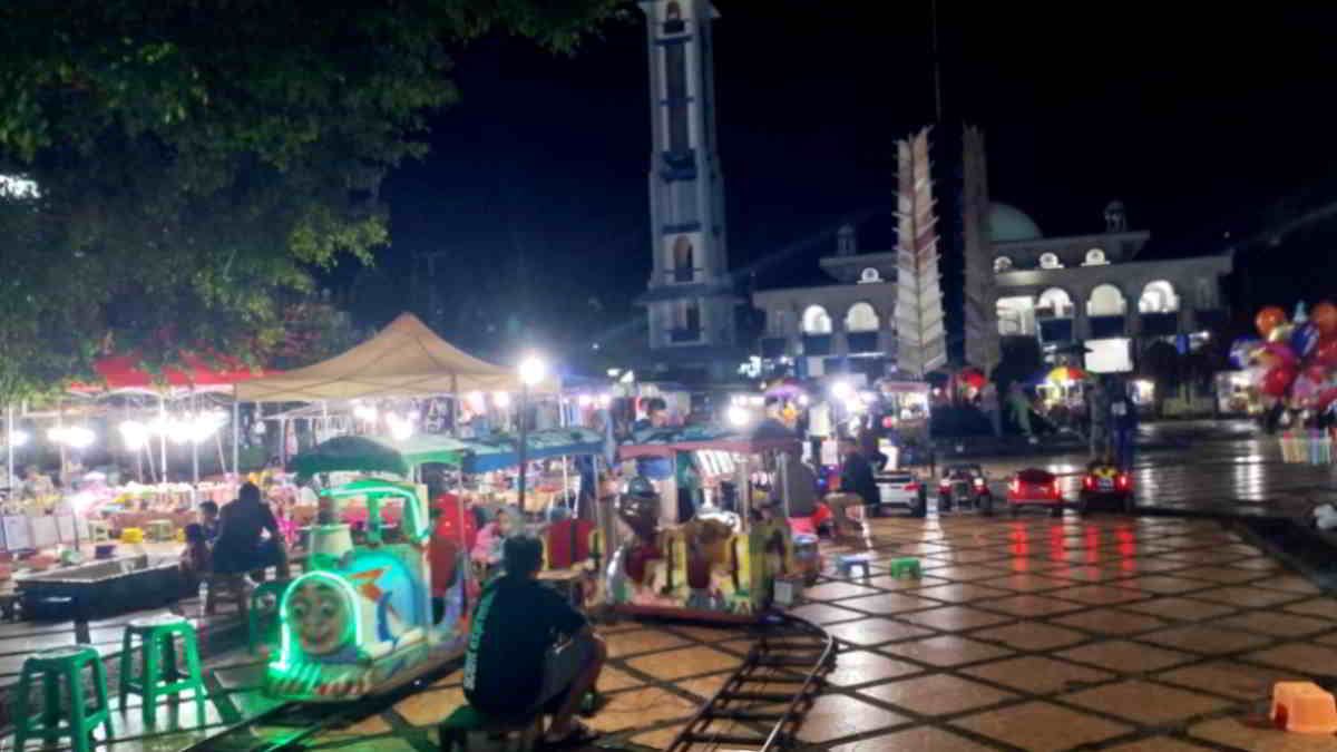 Alun-alun Kota Banjar, Ruang Publik Tempat Hiburan dan Tumpuan Ekonomi Pedagang Malam