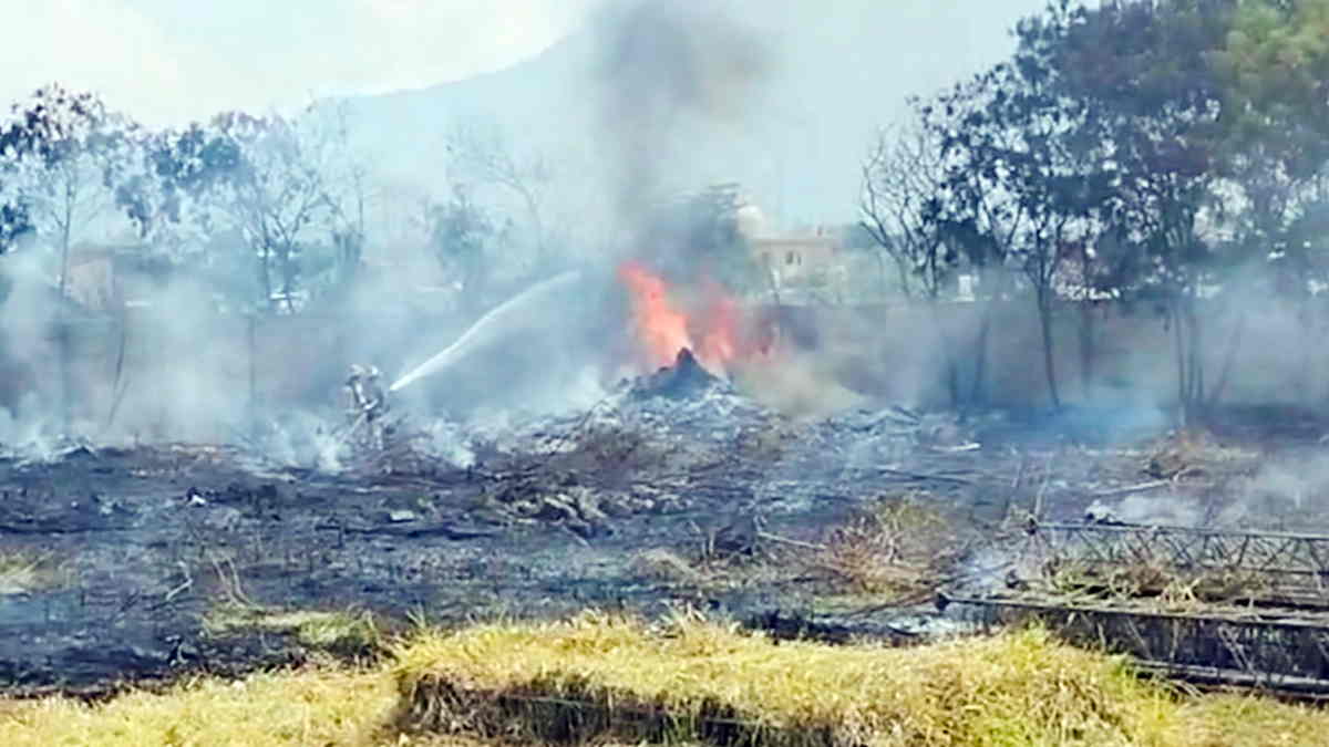 Kebakaran Lahan di Jatinangor Sumedang Bikin Panik Warga