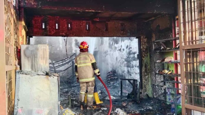 Kebakaran toko kelontong di Handapherang Ciamis