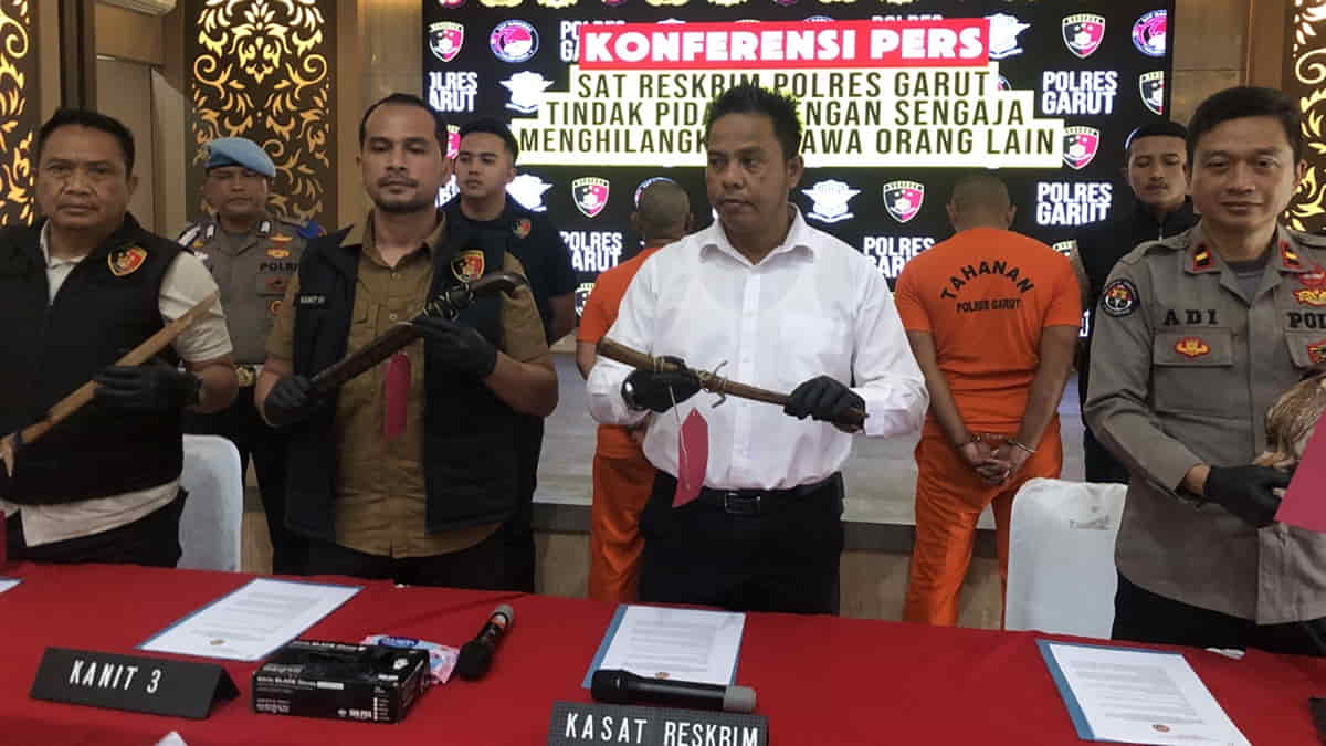 Pembunuhan di Ladang Jagung Garut, Bak Yakuza Dua Pelaku Tebas Leher Korban dengan Golok