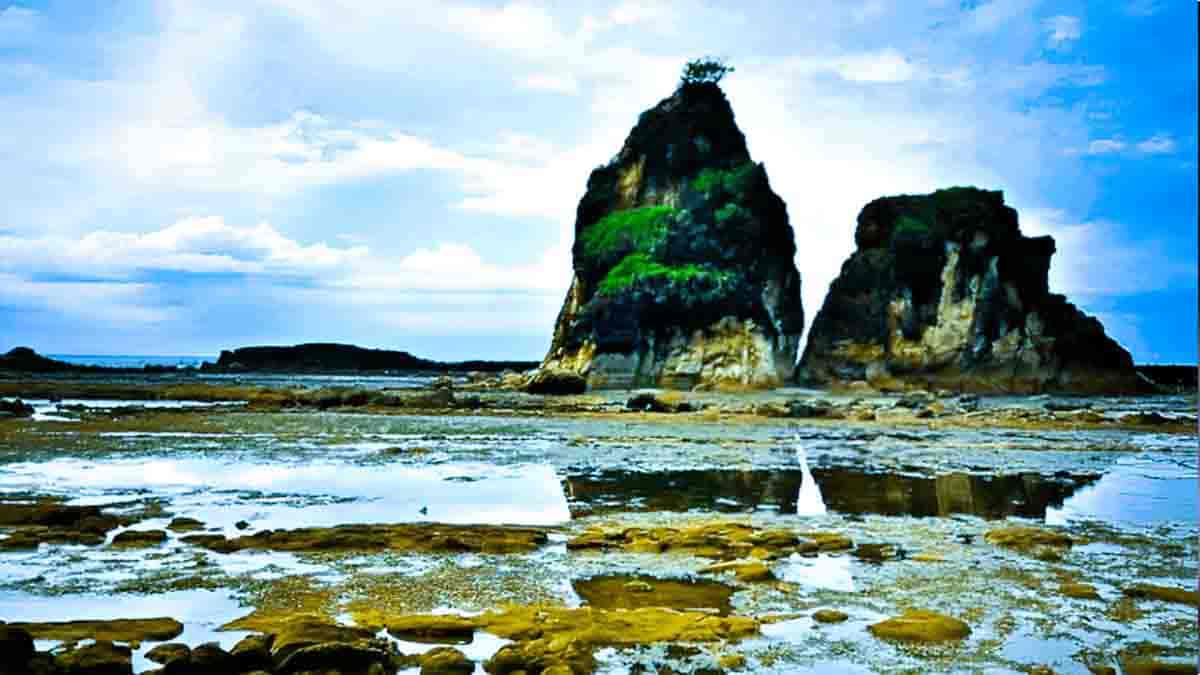 Pesona Pantai Sawarna Srikandi, Wisata Andalan Banten dengan Ragam Aktivitas Seru