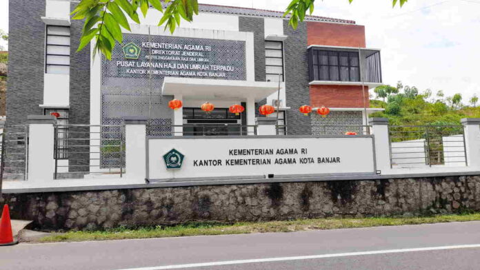 Pro dan Kontra Pemasangan Ornamen Imlek di Kantor Kemenag Kota Banjar