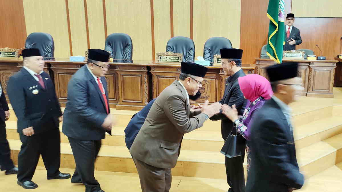 Rapat Paripurna DPRD Ciamis Umumkan dan Usulkan Bupati Terpilih Herdiat Sunarya ke Mendagri