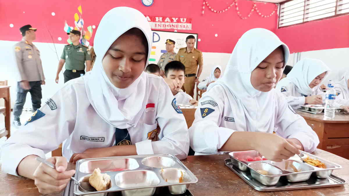 50 Siswa SD Sukoharjo Keracunan MBG, Istana Angkat Bicara: Akan Jadi Evaluasi!