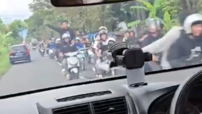 Viral gerombolan bermotor berulah di Tasikmalaya