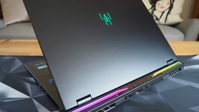 Acer Predator Helios 18, Tampilan dan Performa Gahar