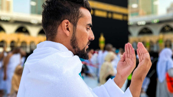 Doa Melihat Kabah Sesuai Sunnah Rasulullah dan Artinya