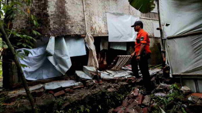 Tembok Dapur Rumah