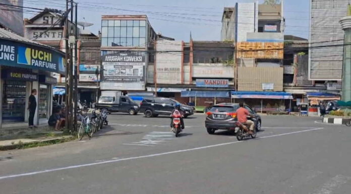 Jalan Simpang Empat Yudanegara Tasikmalaya