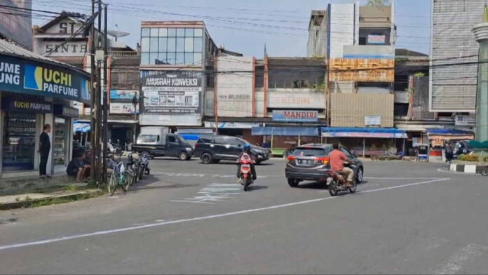 Jalan Simpang Empat Yudanegara Tasikmalaya