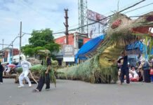 Leong Saba Purba Peti Naga Pelindung Pusaka Batu Peti di Festival Hari Jadi Kota Banjar