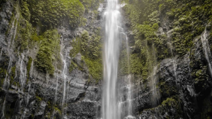 Menguak Mitos Curug Lawe di Ungaran dan Pesonanya