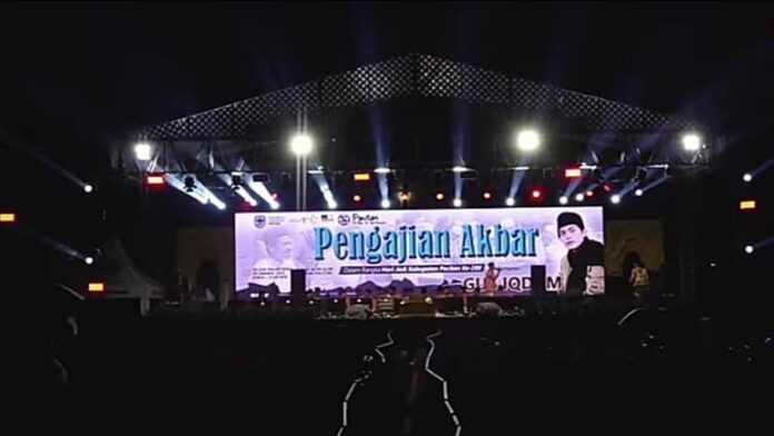 Pengajian Akbar Gus Iqdam pakai musik DJ